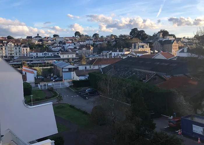 Joli Sur Le Port Pornic